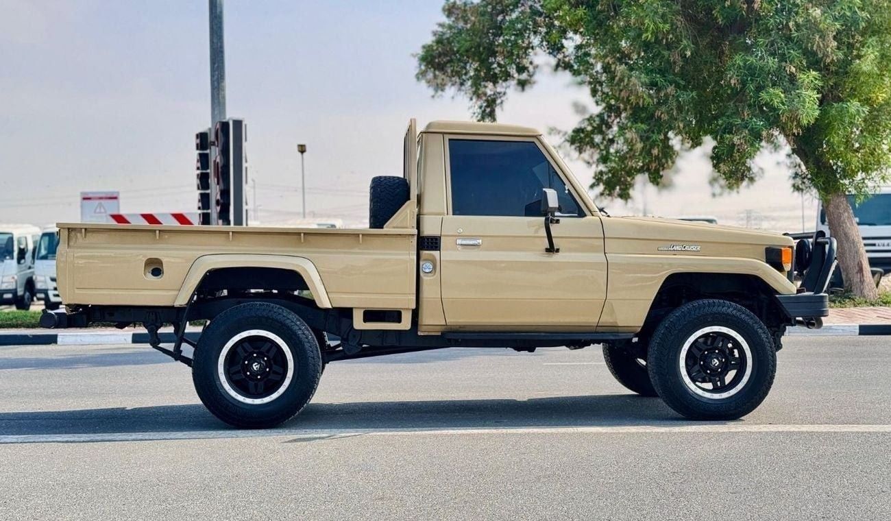 Toyota Land Cruiser Pick Up SINGLE CABIN | BULL BAR WITH LED LIGHTS | RHD | 1985 | (MT) | 4WD | 4.0L PETROL ENGINE