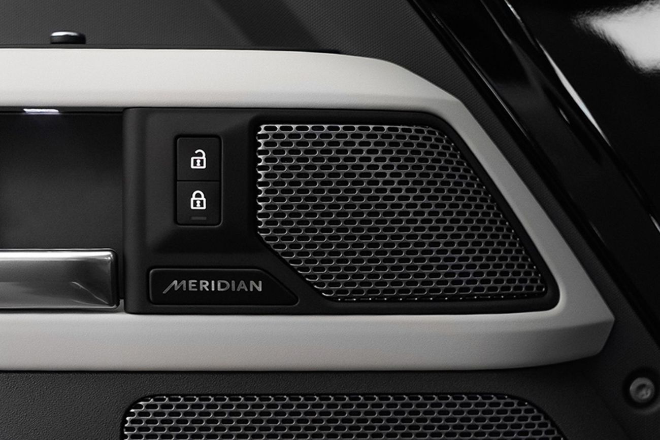 Land Rover Defender 90 SE P400 3.0L