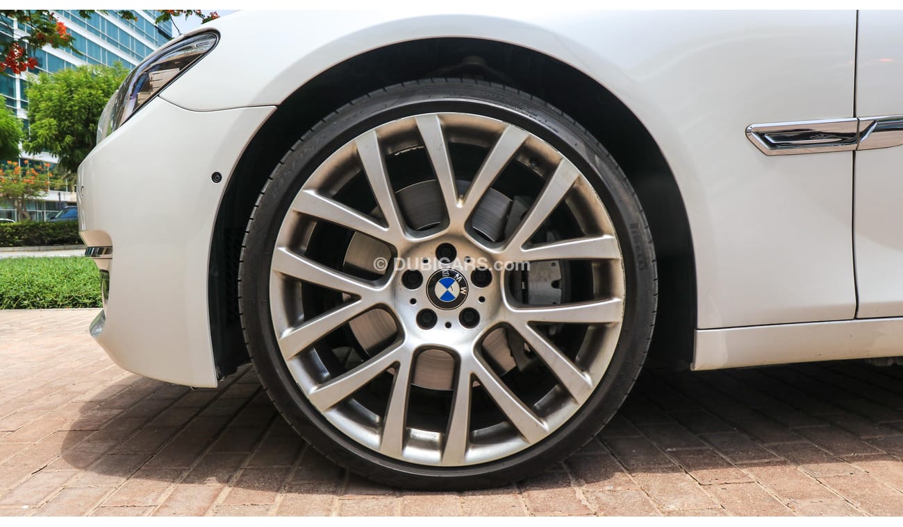 بي أم دبليو 750Li Li