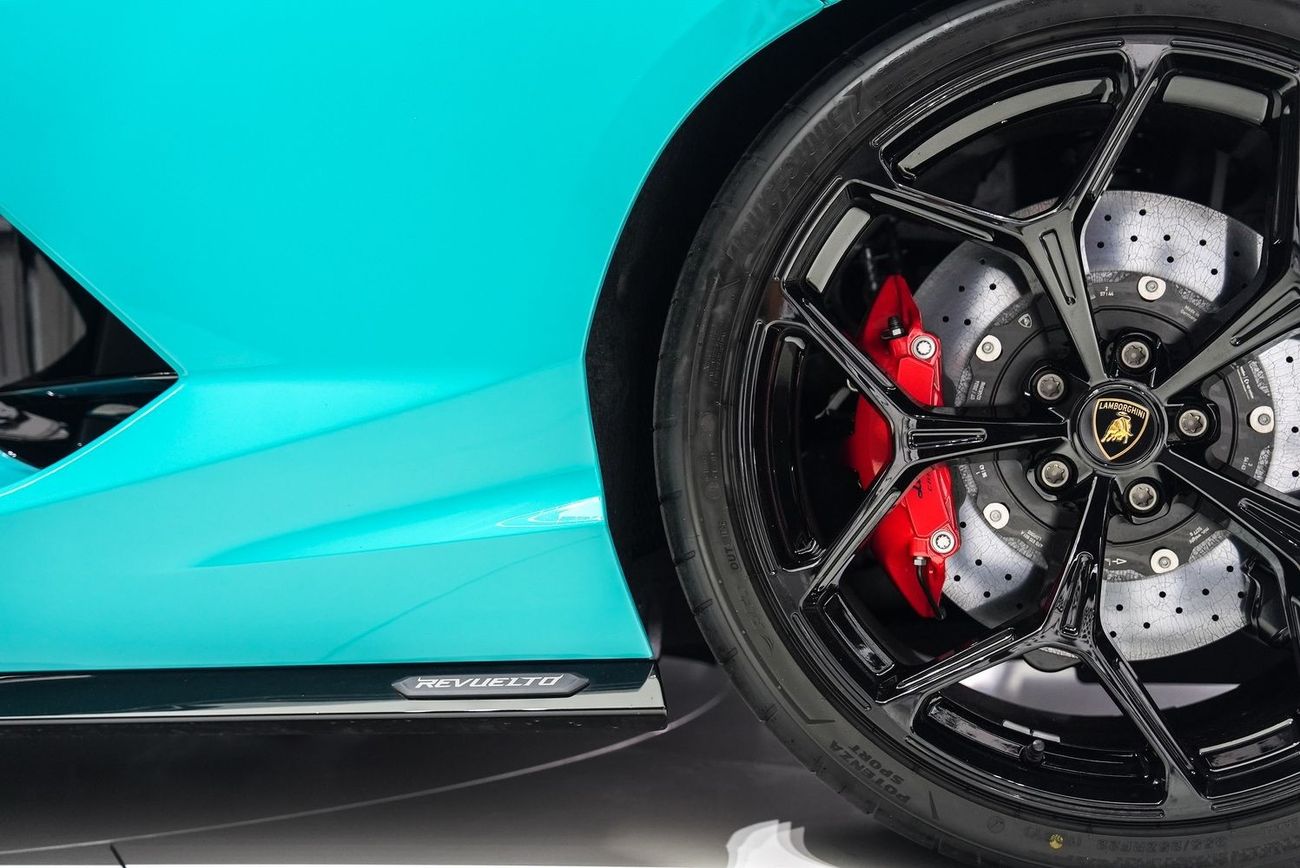 Lamborghini Revuelto 6.5L V12 Hybrid