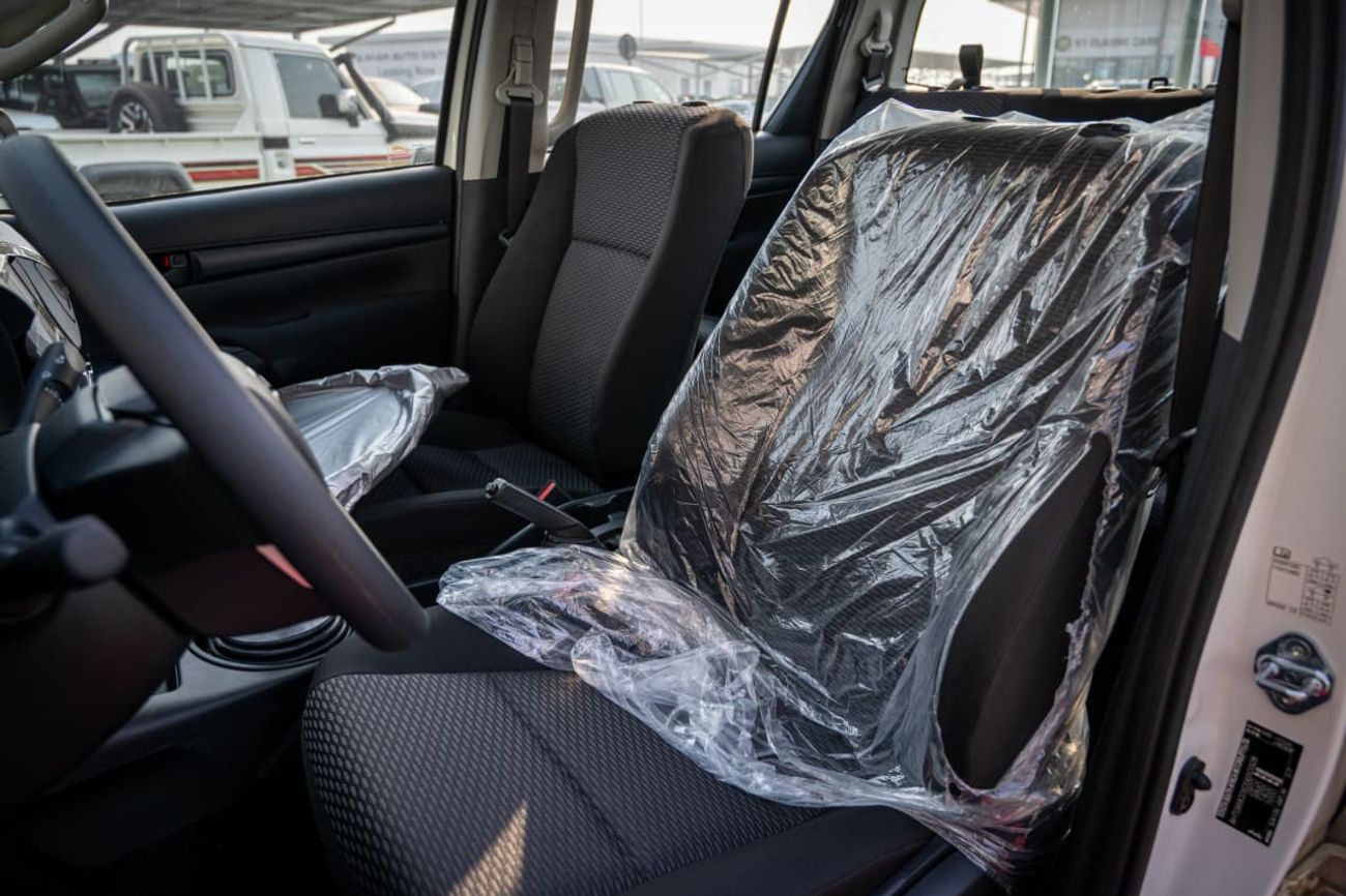 Toyota Hilux DC 2.4Ltr.4X4 6MT-DSL (Country)