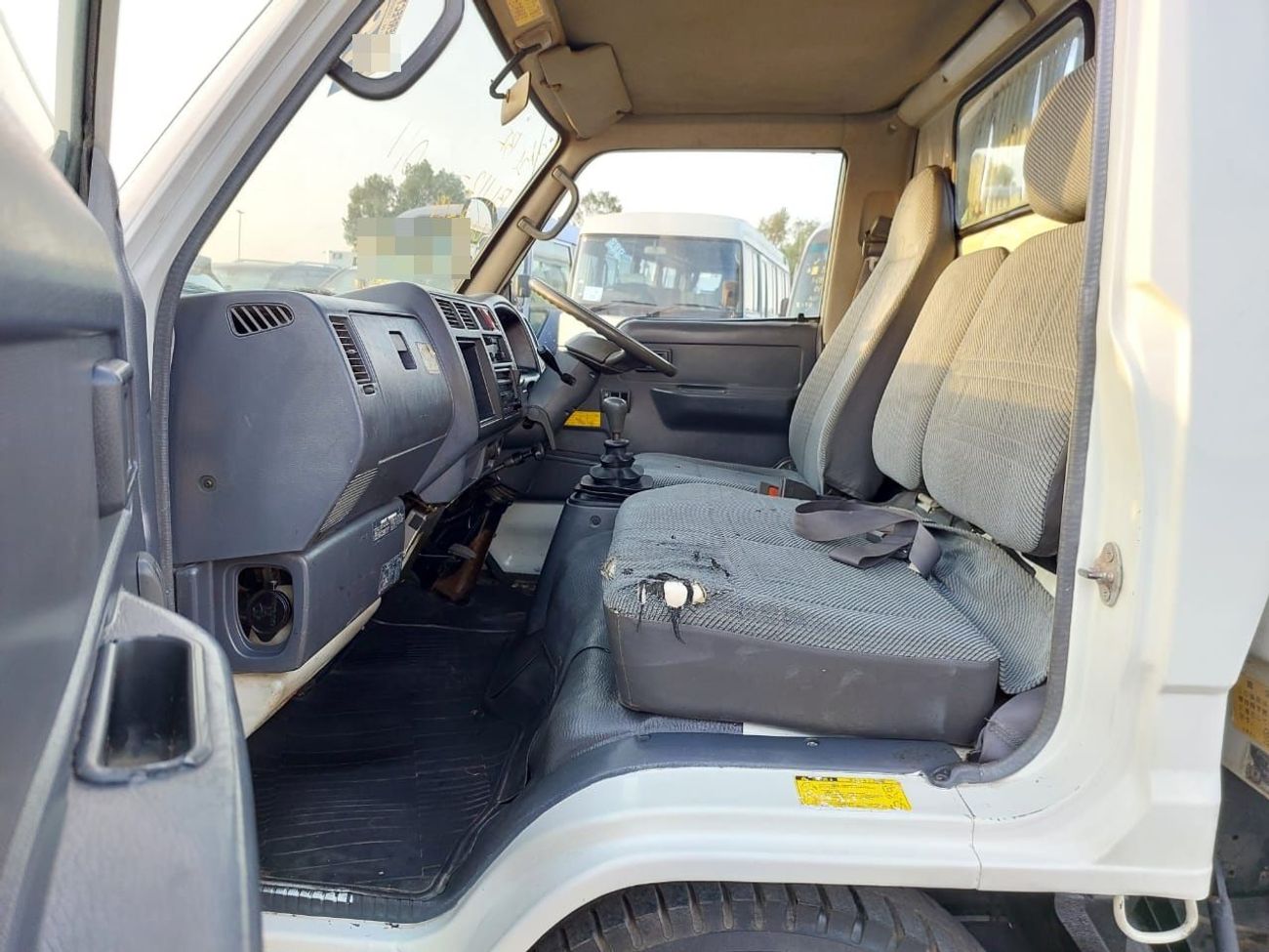 Toyota Dyna TOYOTA DYNA TRUCK RHD 1997 MODEL 4.1 L DIESEL MANUAL(PM03369)