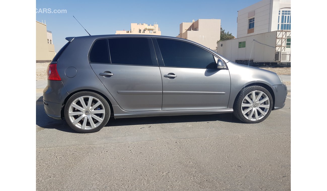 Volkswagen Golf R32