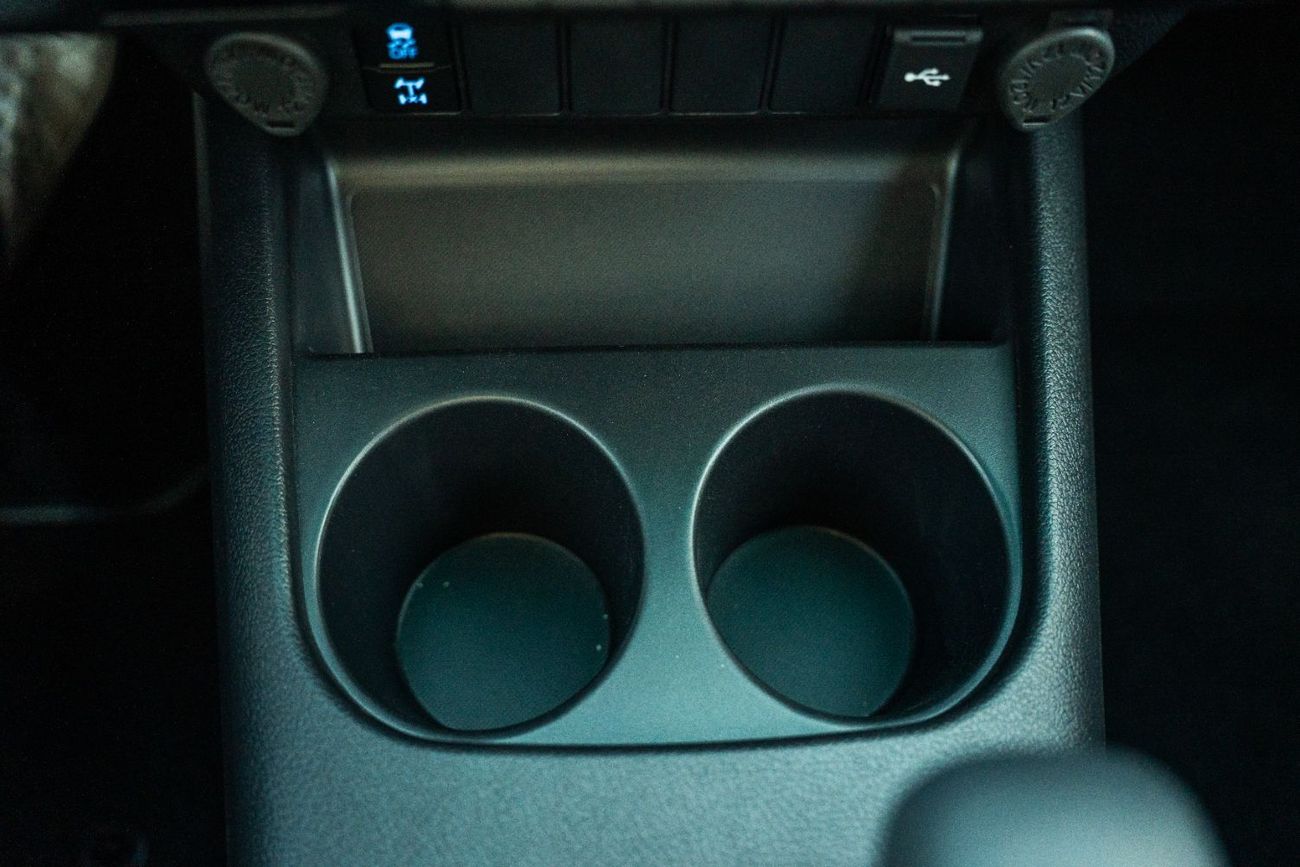 تويوتا هيلوكس TOYOTA HILUX  Diesel 2.4 2026 Full auto Black to Gray