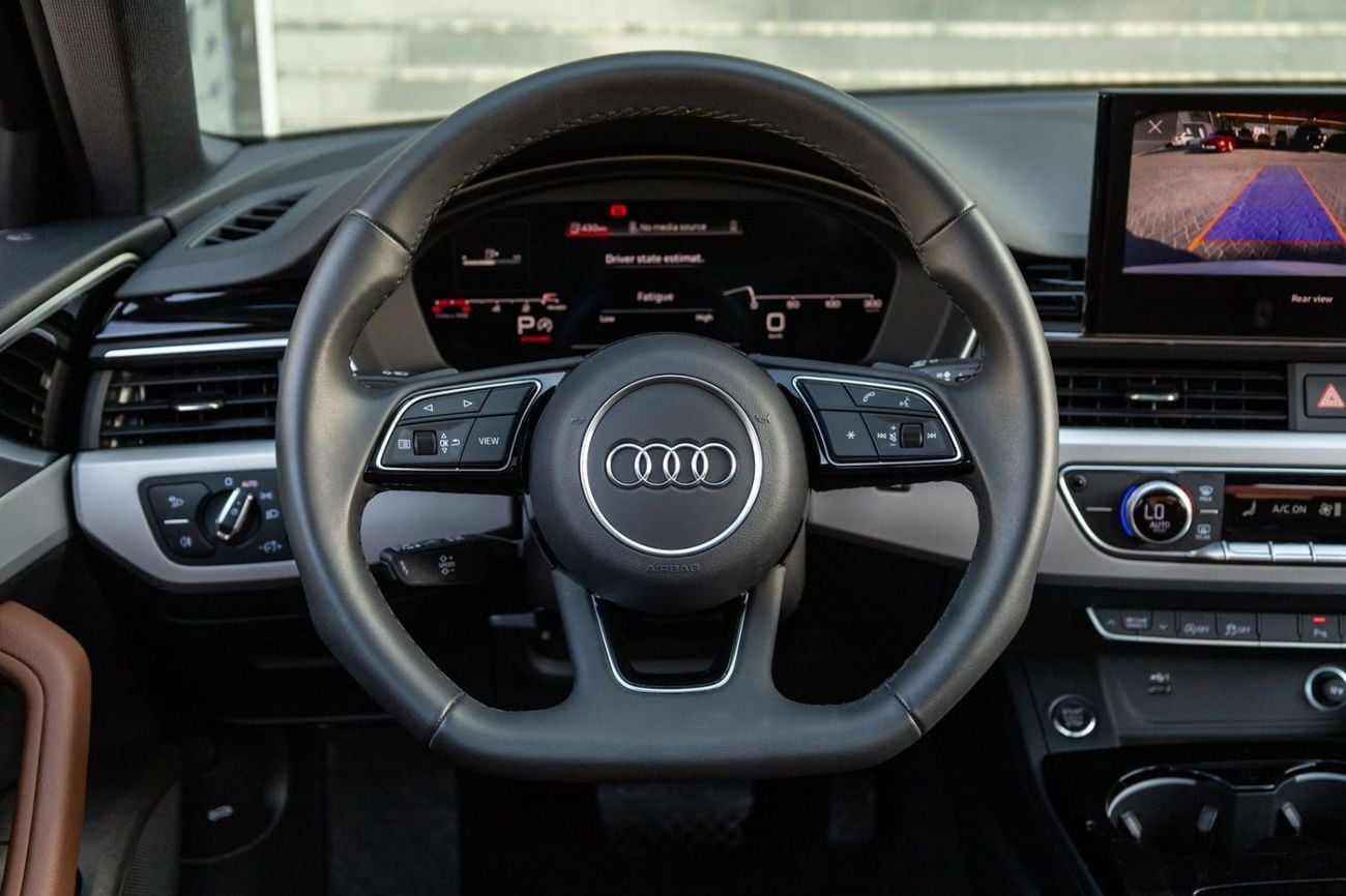 Audi A4 35 TFSI S-LINE Audi A4 40TFSI S-Line 2024 GCC | Agency Warranty | Service Contract