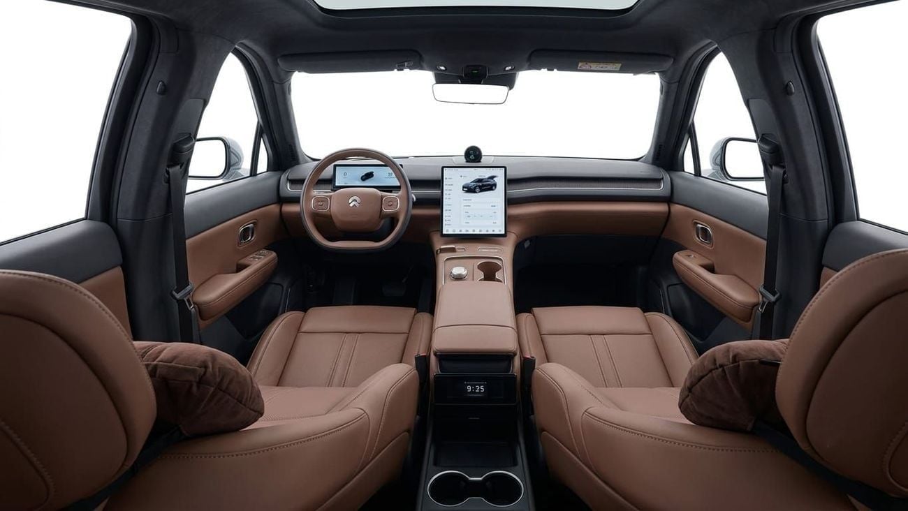 Nio EL8 Edition | 644 HP Ultra-Luxury 6-Seater SUV - Electric