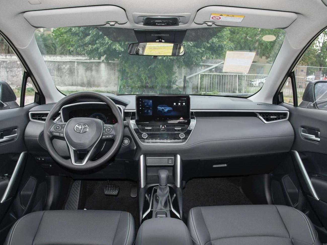 Toyota Frontlander 2025 TOYOTA FRONTLANDER LUXURY ,2.0L,HYBRID,ELITE,LEAHTER SEAT,DRIVER POWER SEAT,SUNROOF,BACK DOOR P