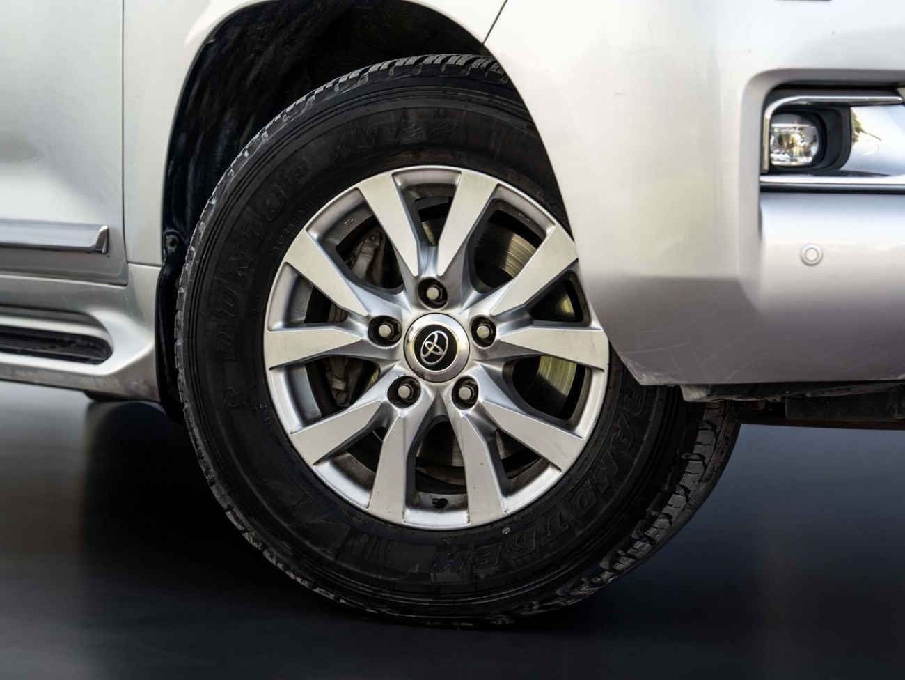 Toyota Land Cruiser GXR Toyota Land Cruiser 2016