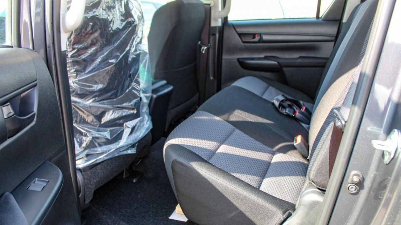 Toyota Hilux TOYOTA HILUX 2.4L (Export Only)