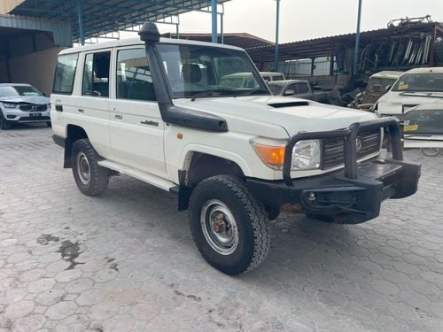 Toyota Land Cruiser 70