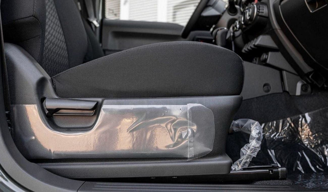 سوزوكي جيمني 1.5L GLX (A/T)