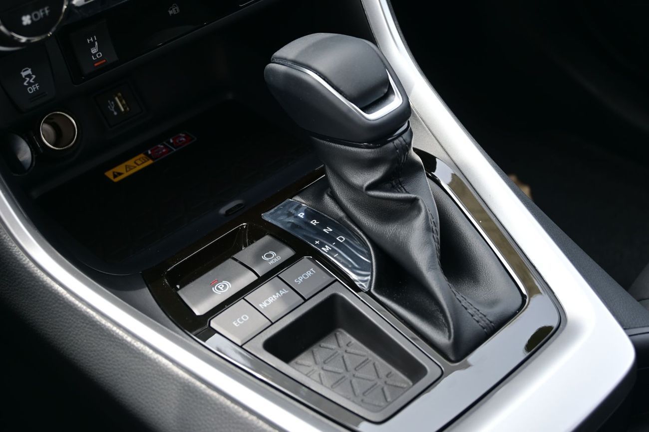 Toyota RAV4 Toyota Rav4 2.0L Petrol FWD, Model 2025 Color White