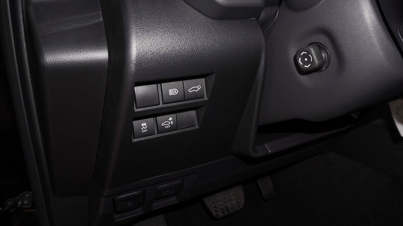 Toyota Land Cruiser VXR 3.5 L Twin Turbo V6