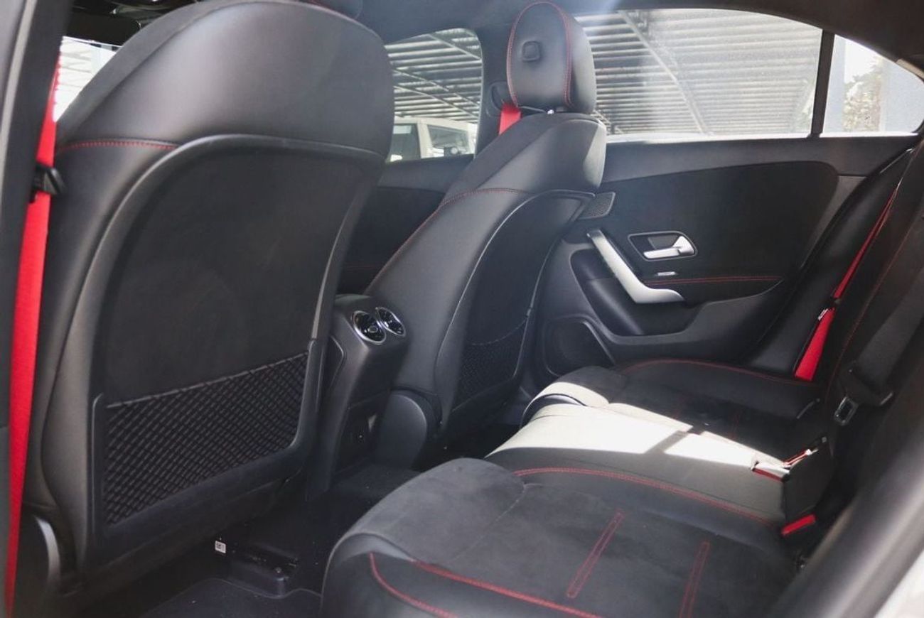 Mercedes-Benz A 45 AMG Mercedes-Benz A 35 AMG 2023