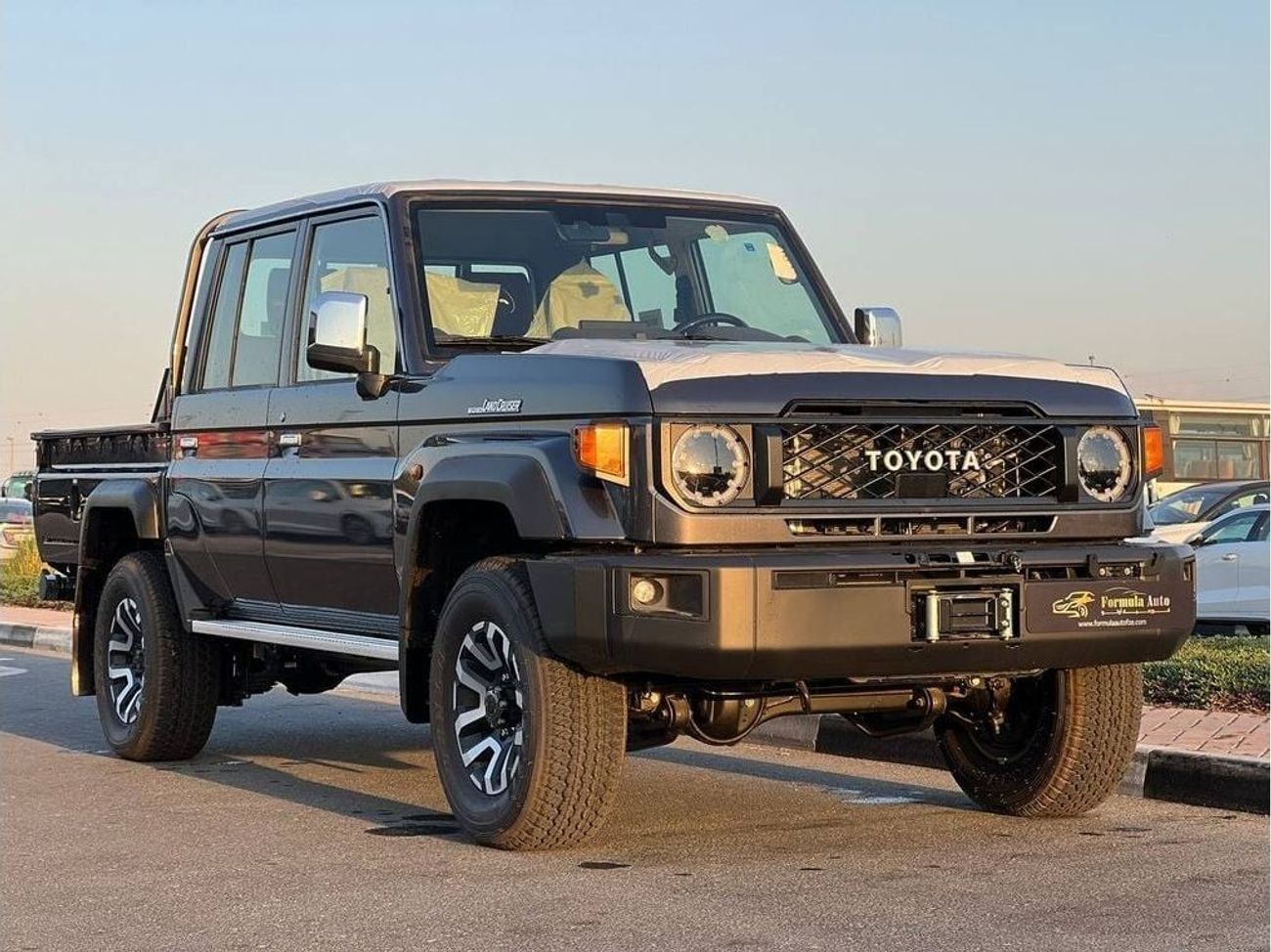 Toyota Land Cruiser Pick Up LC79 D/C 2.8L DSL A/T  // 2024 // FULL OPTION WITH RADAR , LED LIGHT , DVD & BACK CAMERA // SPECIAL