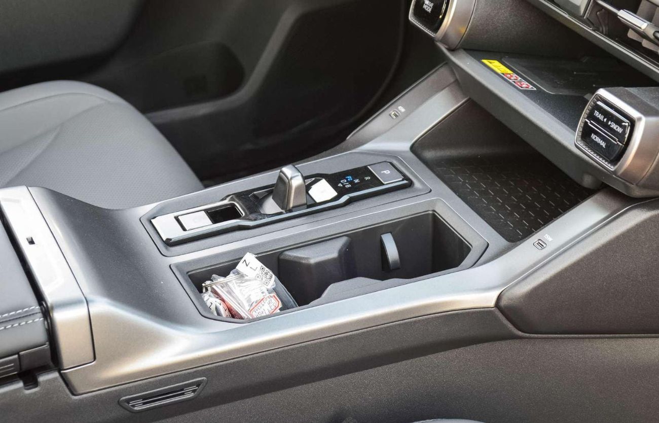 تويوتا راف ٤ VXR HEV 2.5L AWD SUV 2026