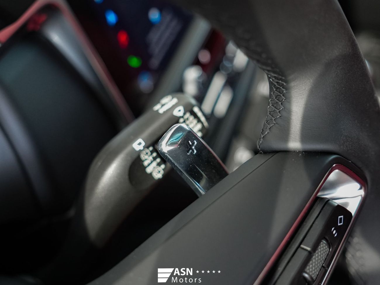 بورش ماكان Pursuing Dreams Edition 2025 2.0 Turbo (Export Price)