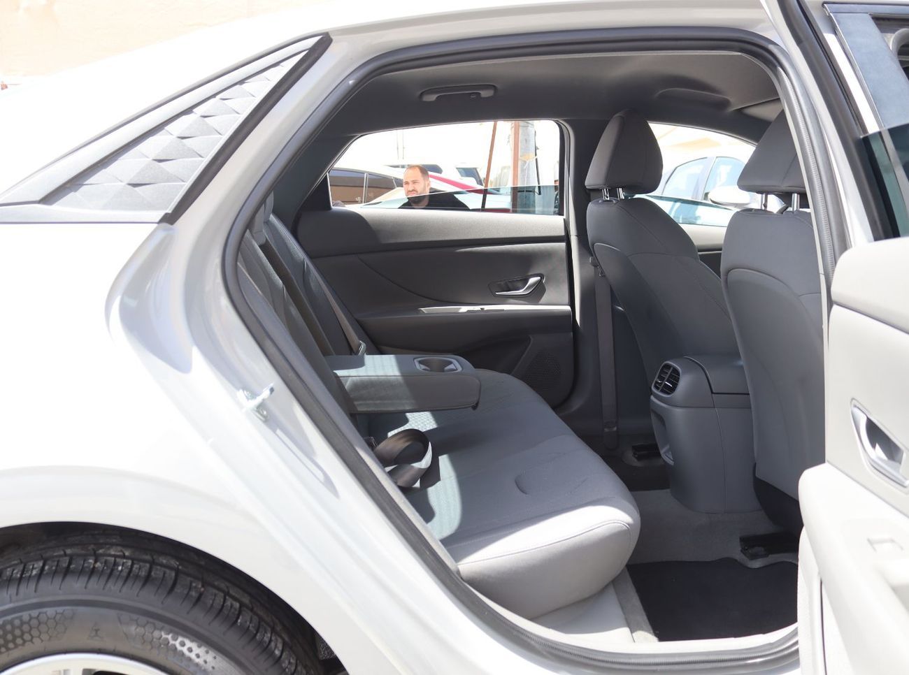 Hyundai Elantra Smart 1.6L Hyundai Elantra 2024 - GCC - Accident-Free - 1.6L - Excellent Condition Inside and Out
