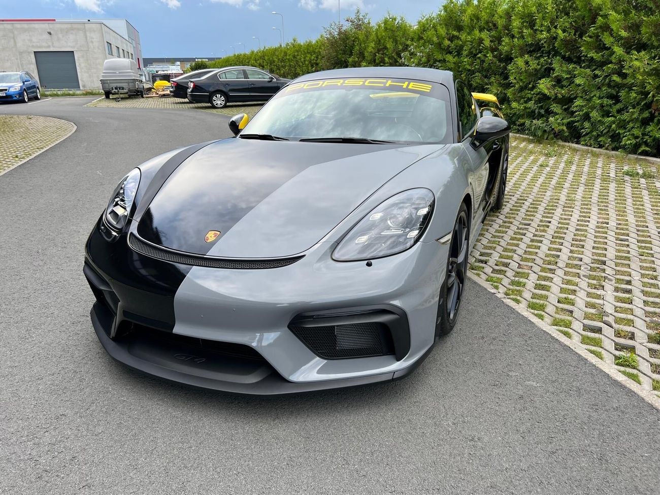 بورش كايمان 718 GT4 4.0L (420 HP) A/T