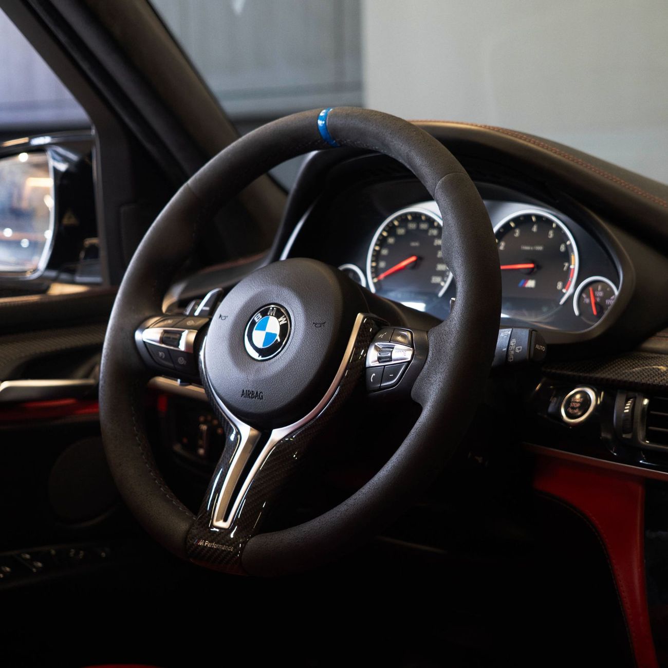 بي أم دبليو X5 M Std 4.4L AED 4,856 pm • 0% Downpayment • BMW X5M • 1 Year Warranty