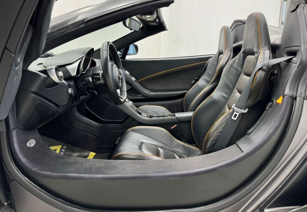 مكلارين MP4-12C 2013 McLaren MP4-12C Spider, Jan 2025 McLaren Warranty, Full Service History, GCC