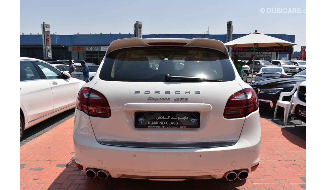 Porsche Cayenne S GTS ket