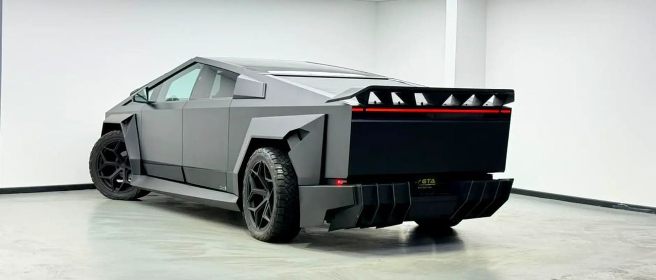 Tesla Cybertruck FOUNDATION SERIES AWD Armor Glass, Vision , Very Low Km, Fully Loaded, Excellent Condition