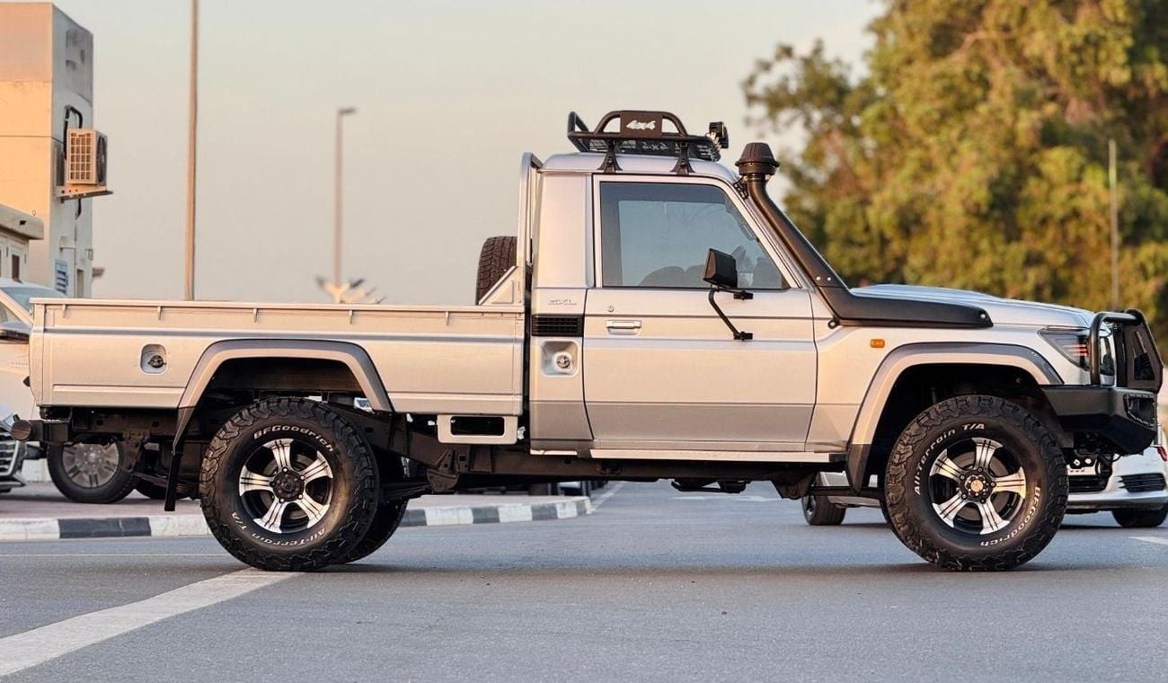 Toyota Land Cruiser Pick Up PREMIUM BULL BAR INSTALLED | RHD | 2010 | SINGLE CABIN | MANUAL TRANSMISSION | AIR SNORKEL | 4.5L DI