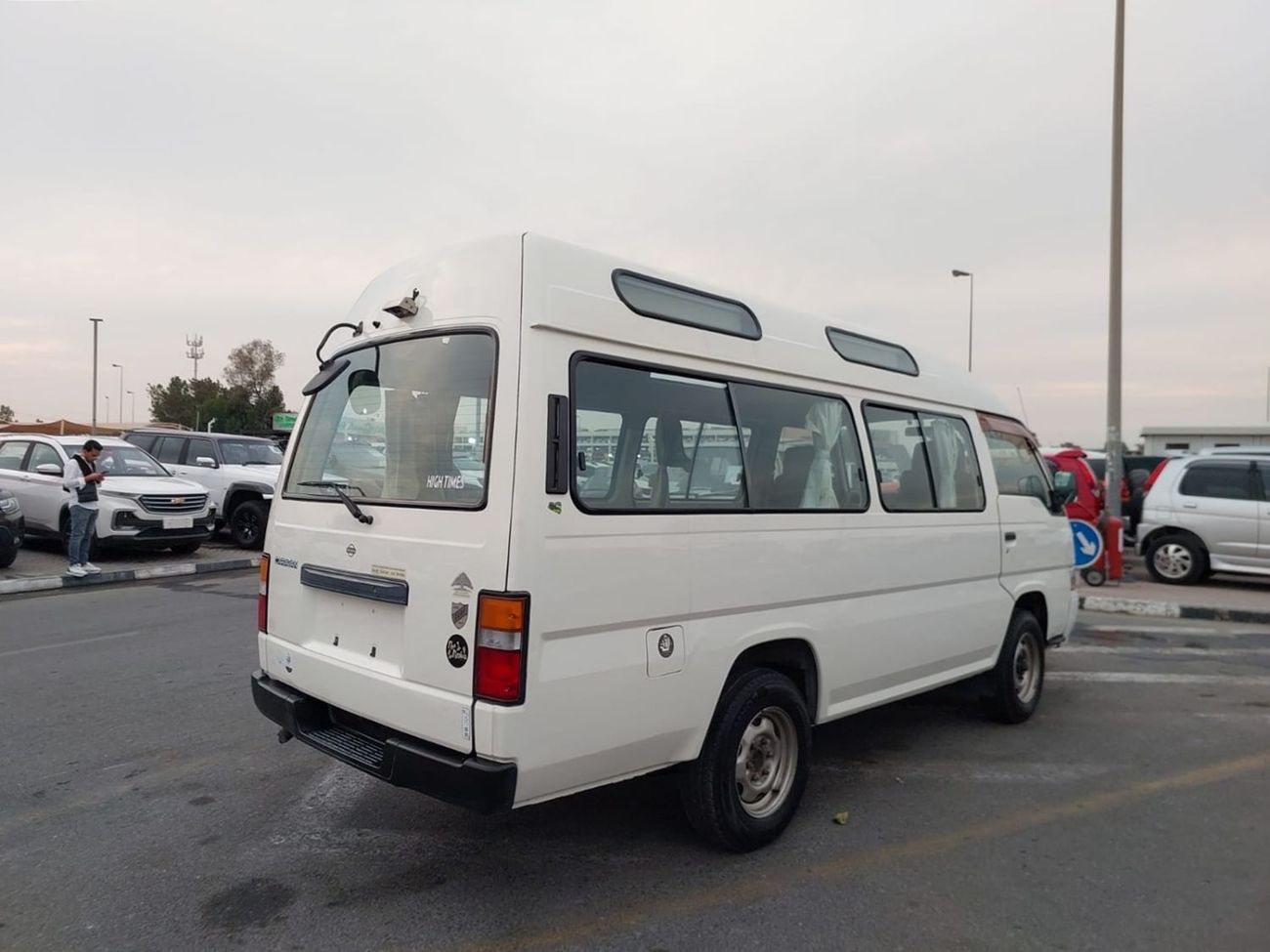 Nissan Caravan NISSAN CARAVAN VAN RHD 2000 MODEL 3.1 L DIESEL AUTOMATIC(PM010502)
