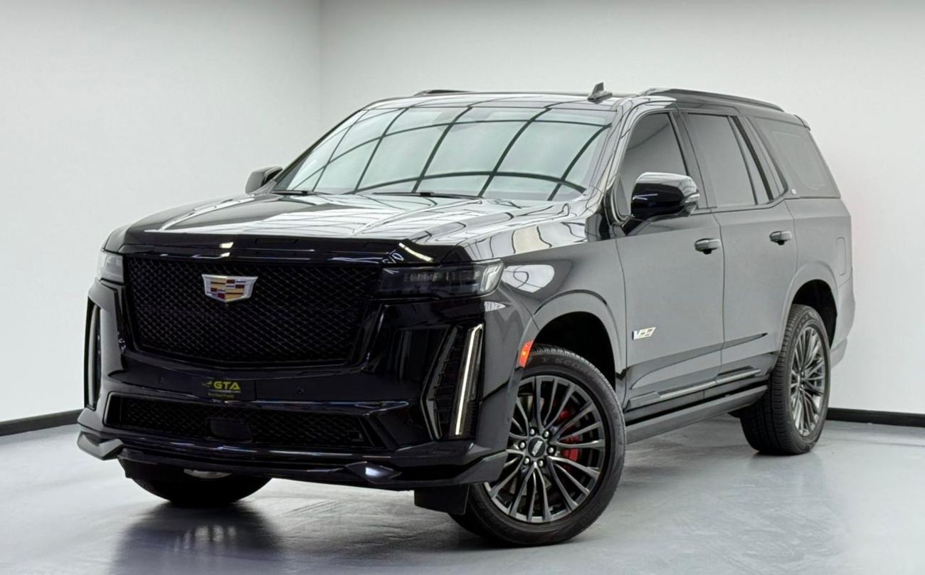 كاديلاك إسكالاد Escalade-V 6.2L 2023 Cadillac Escalade V, 2027 Cadillac Warranty + Service Pack, Very Low Km, 7 Seat