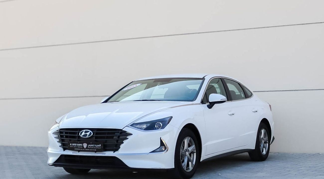 هيونداي سوناتا هيوانداى سوناتا 2023  خليجى  بحاله ممتازه  وبدون حوادث ممشى 40000 KM وبمحرك 2.5L وبسعر 58000 درهم