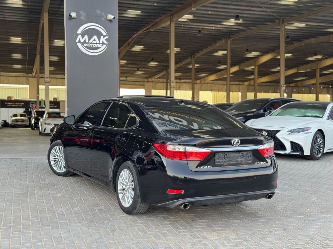 Lexus ES350 Platinum 3.5L V6 / قابل للتصدير لسوريا /  FULL OPTION / PARKING SENSORS / BLIND SPOTS / IN PERFECT C