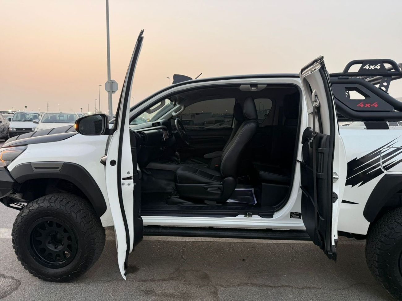 Toyota Hilux SMART CAB OFF ROAD MODIFIED 2019 | 2.8L DIESEL ENGINE | AT | AIR SNORKEL | 4WD