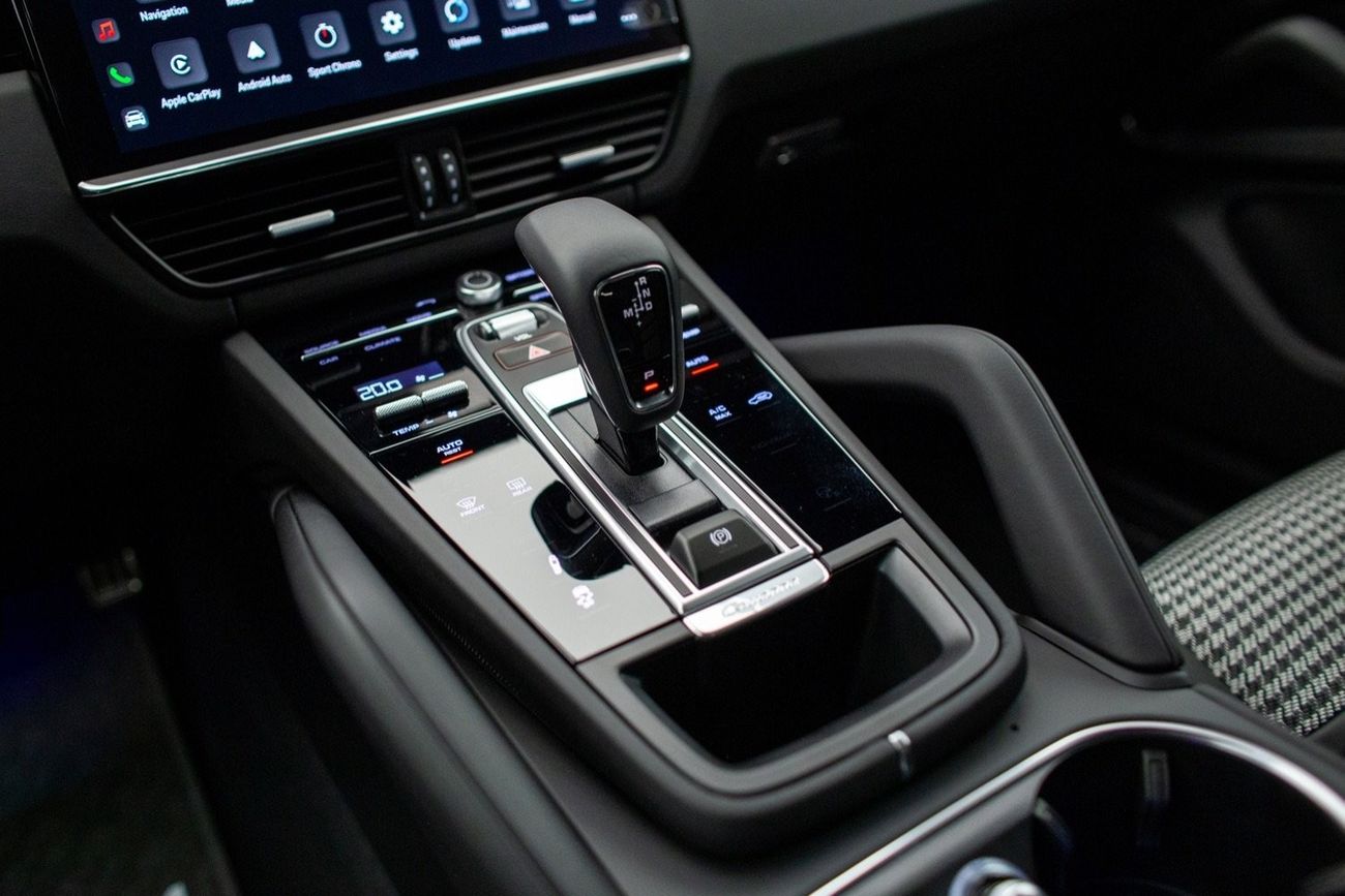 Porsche Cayenne Gcc | Dealer Warranty