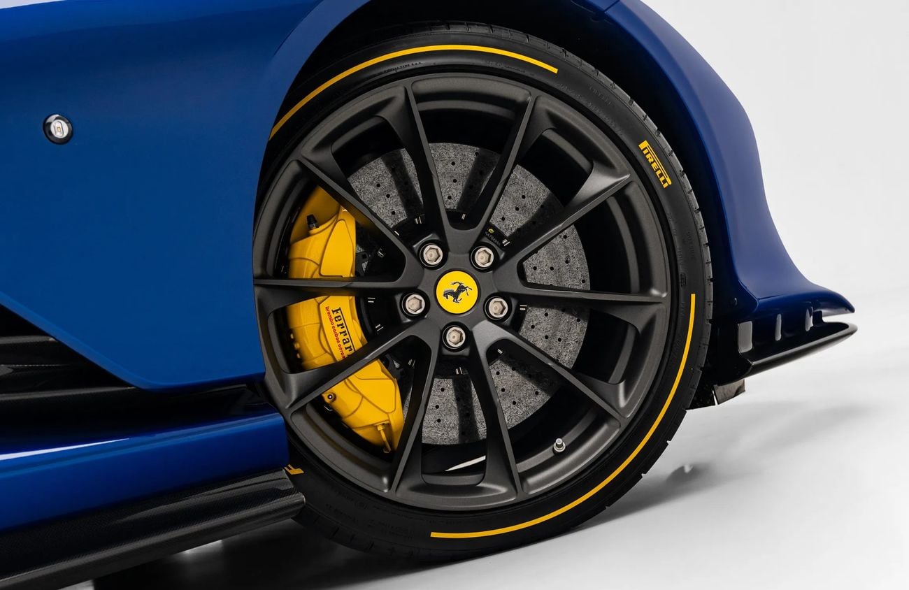 فيراري 812 كومبيتيزون 6.5L V12 Naturally Aspirated Engine