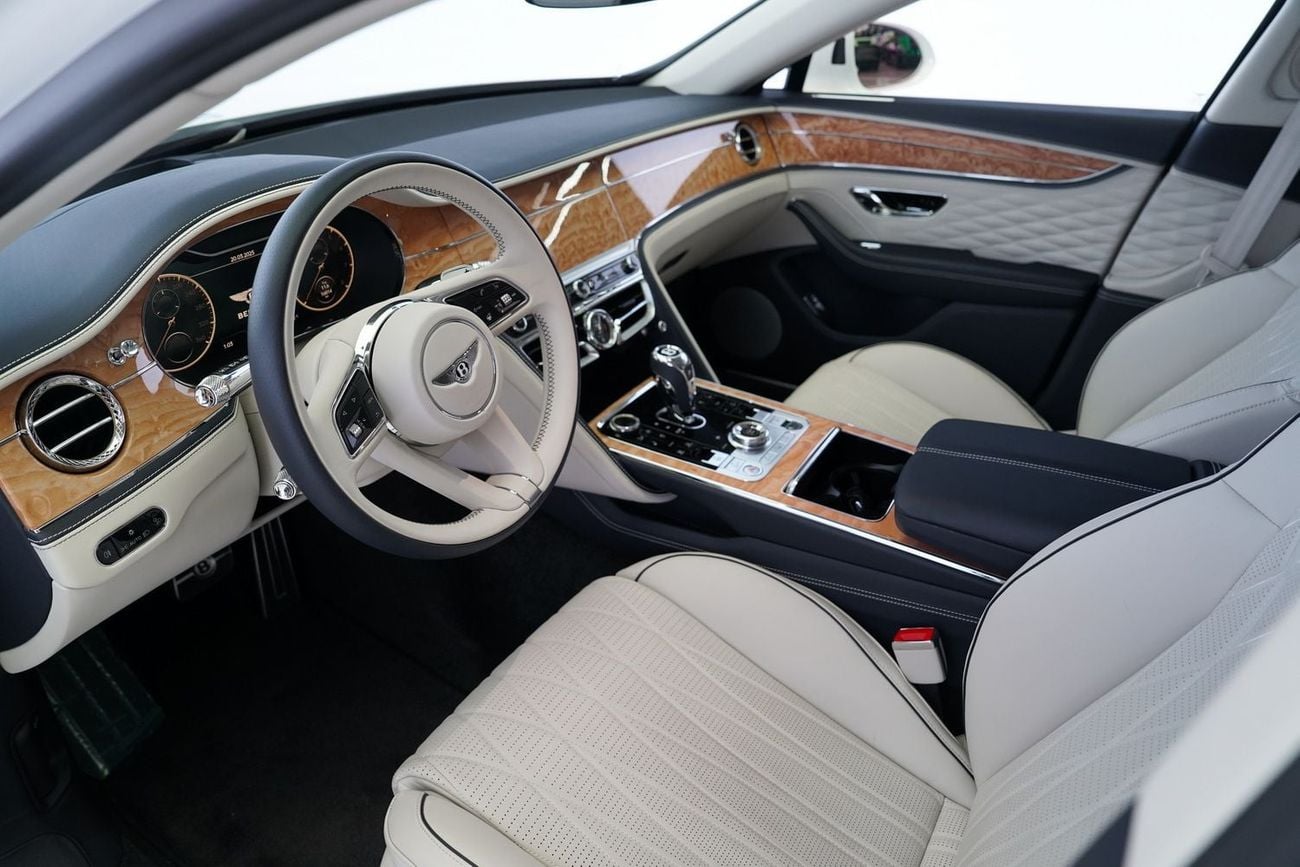 بنتلي فلاينج سبور Mulliner V8