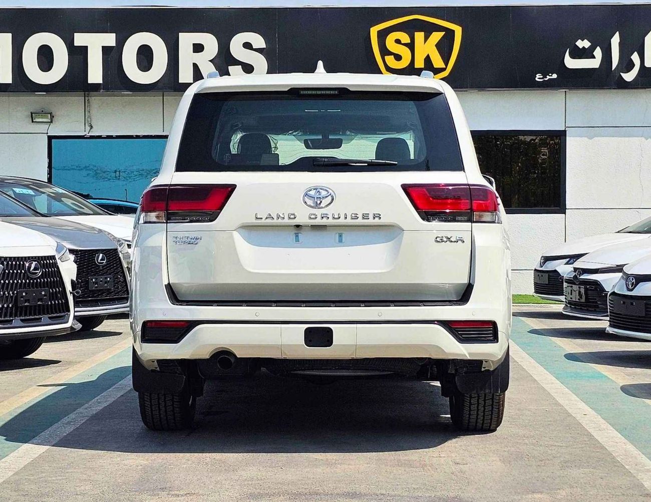 Toyota Land Cruiser /GXR TWIN TURBO / 3.3L DIESEL / REAR ENTERTAINMENT / BIG BUMPER (CODE#LCDGXRM)