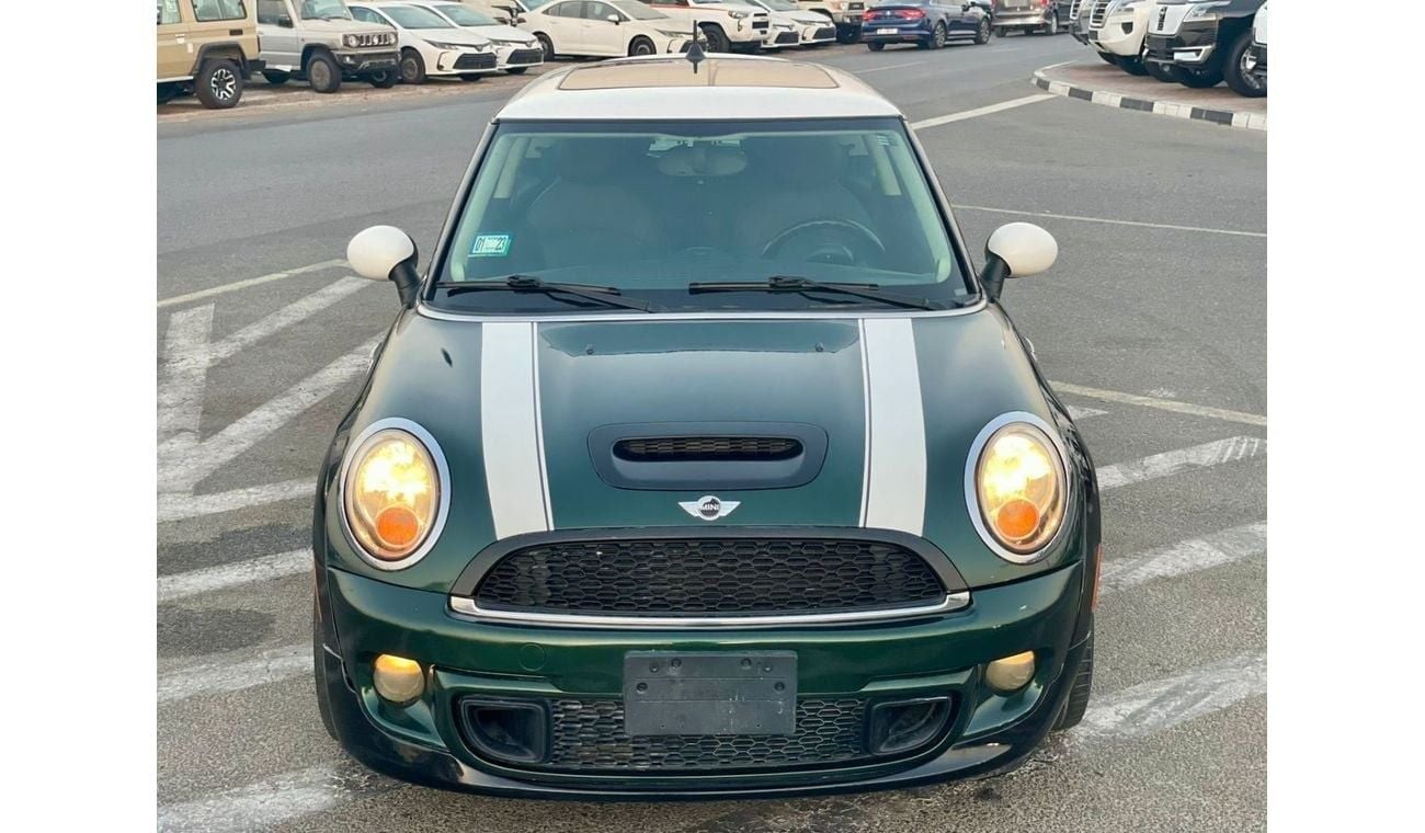 Mini Cooper S 2011 Mini Cooper Hardtop S class 1.6L V4 - 2 doors 4 seats Hatchback German Origin - 159,000 mileage