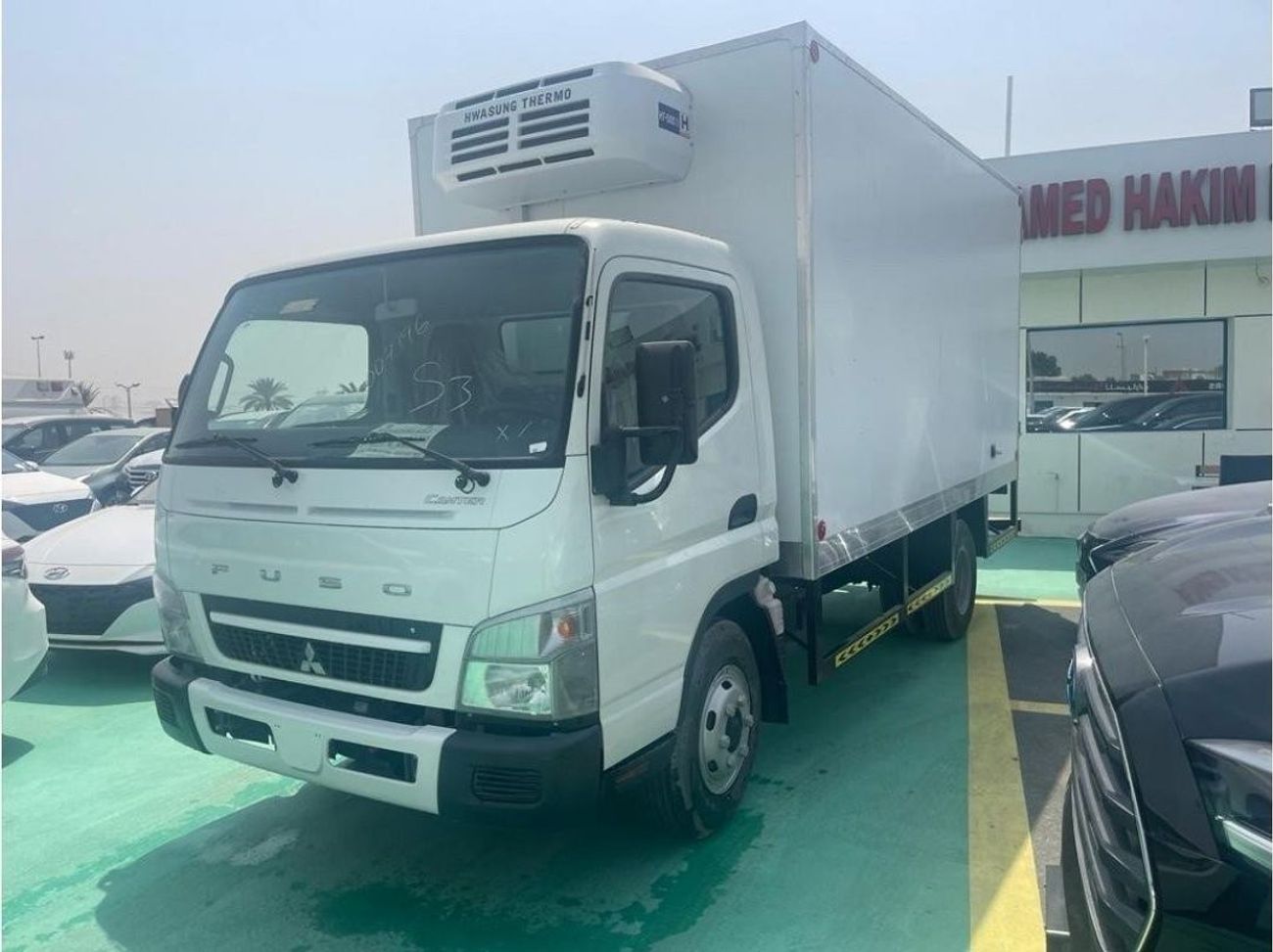 Mitsubishi Fuso Canter 2023 Mitsubishi Canter reefer truck 4.2L 4 Cylinders