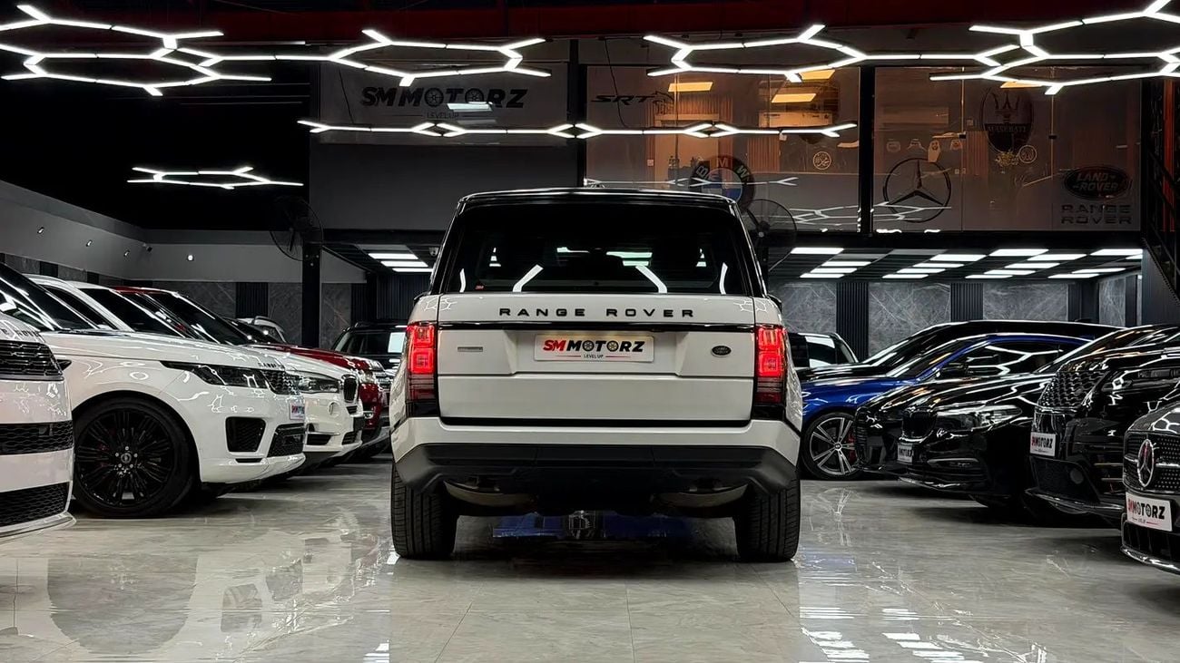 Land Rover Range Rover LWB HSE P360 3.0L GCC VOUGE V8 HSE FULL ORIGINAL PAINT AND SERVICE HISTORY