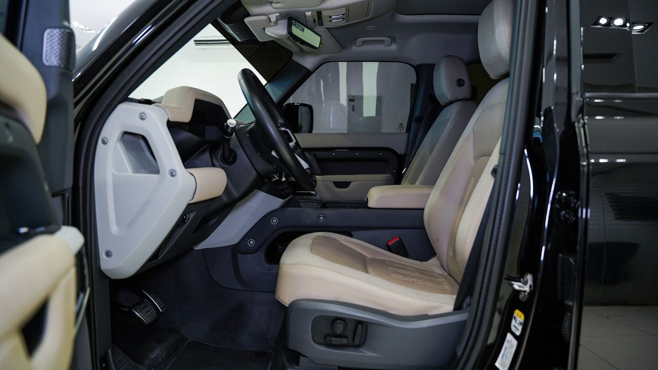 Land Rover Defender P300 110 2.0L (7 Seater)