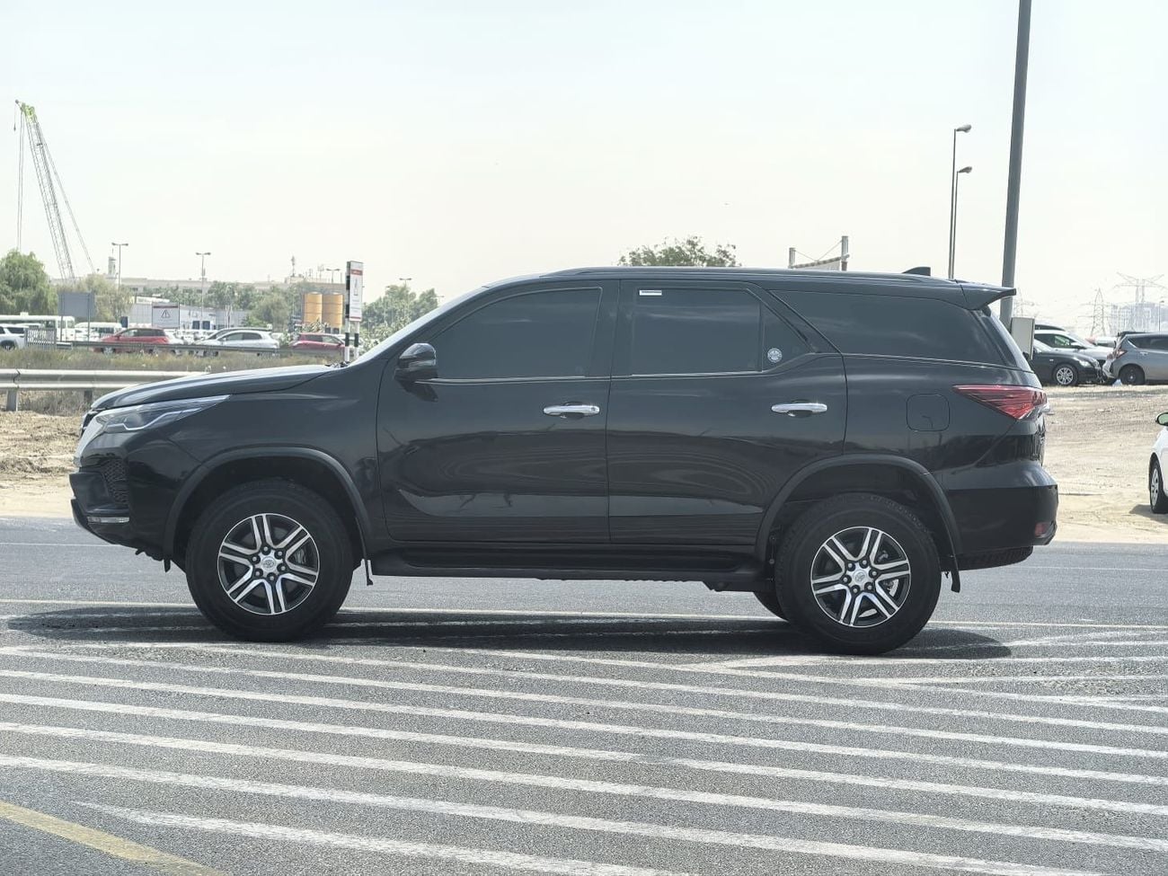 Toyota Fortuner 2024 TOYOTA FORTUNER 2.7L PETROL 4x4 AUTOMATIC TRANSMISSION