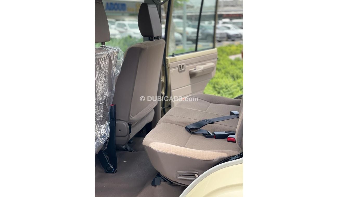 تويوتا لاند كروزر بيك آب TOYOTA LAND CRUISER PICK UP DIESEL 4.2L V6 GCC WITH DIFFLOOK AND POWER WINDOWS