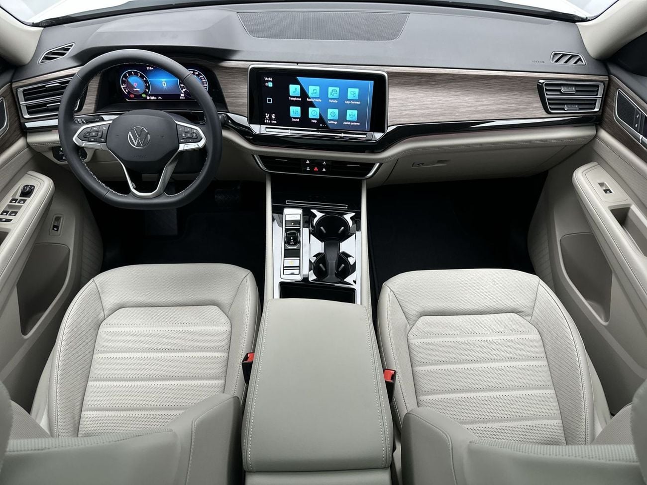 Volkswagen Teramont R-Line 3.6L (Ref#40231)