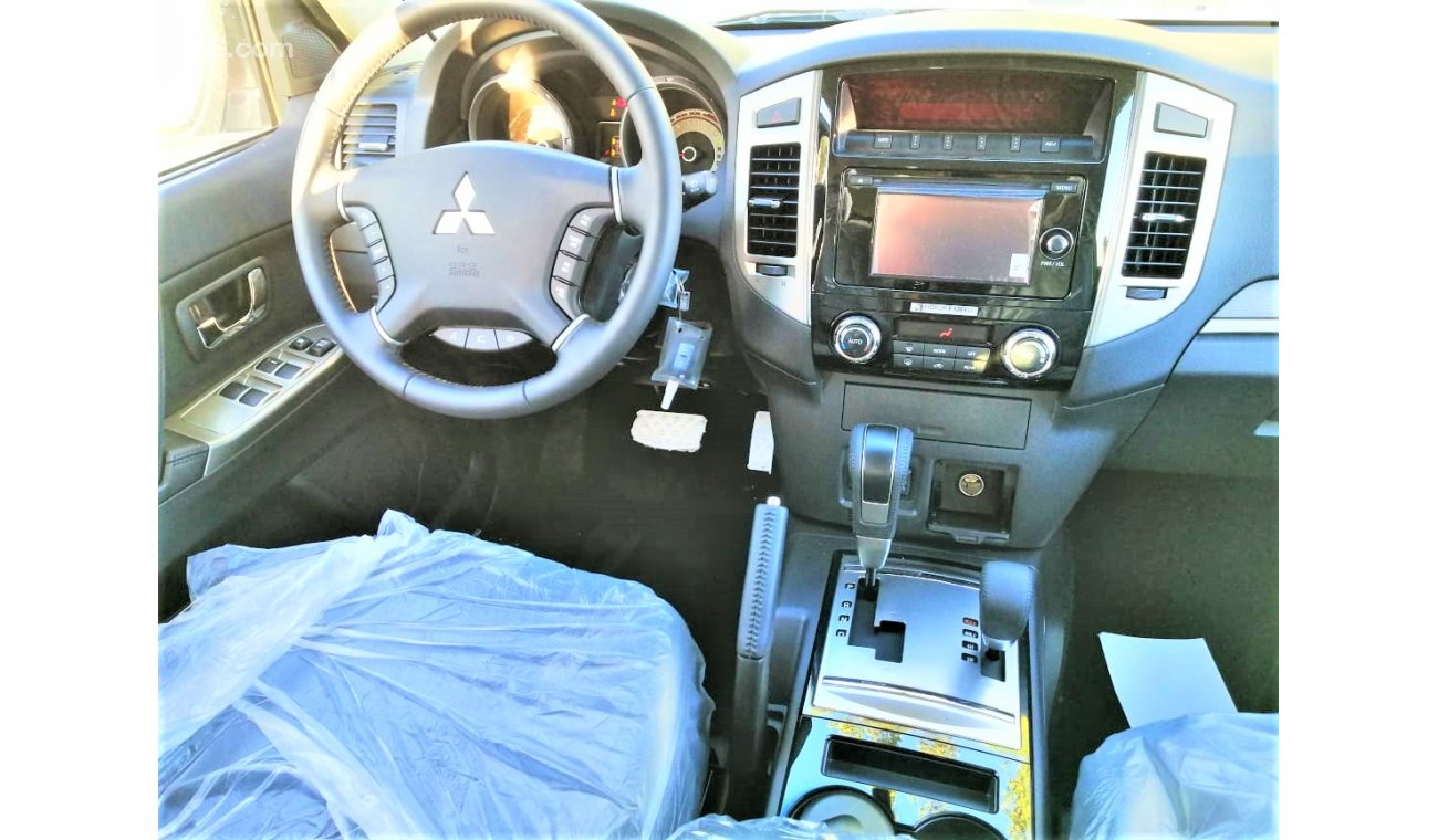 Mitsubishi Pajero v6 full option