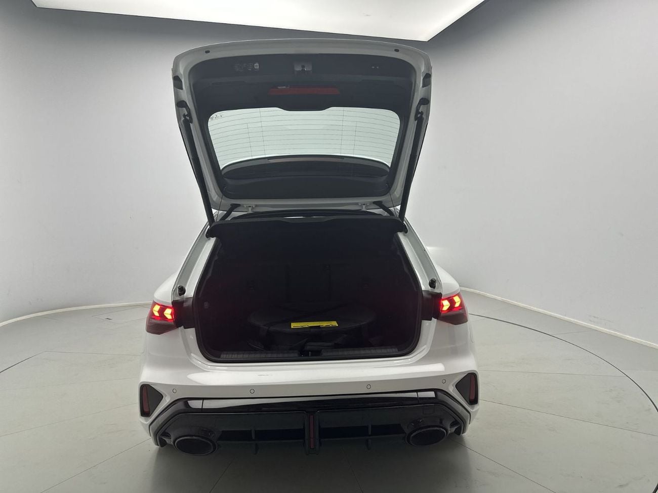 Audi RS3 Sportback 400hp (Ref# 02307)