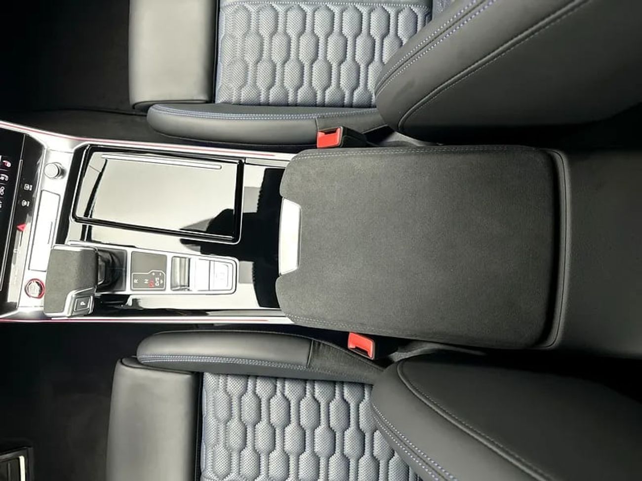 Audi RS6 Avant performance 630hp (Ref#05913)