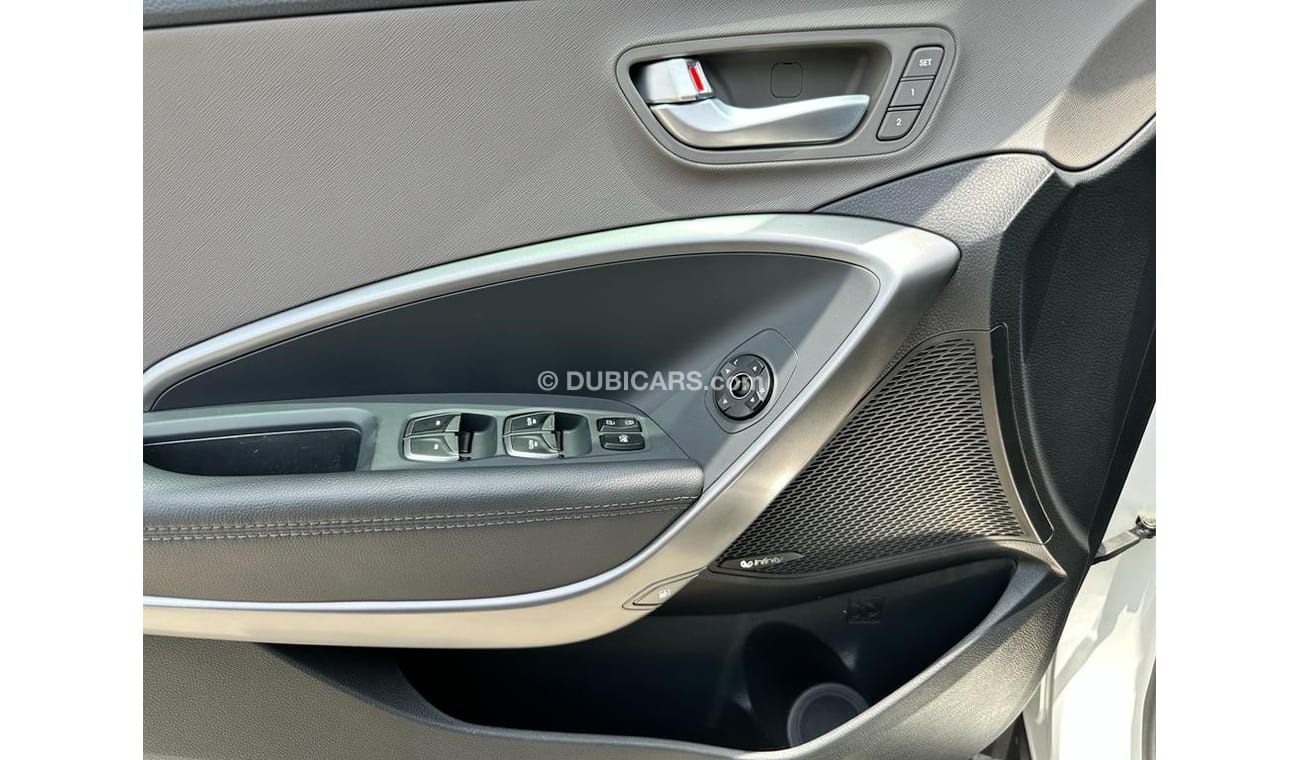 Hyundai Grand Santa Fe