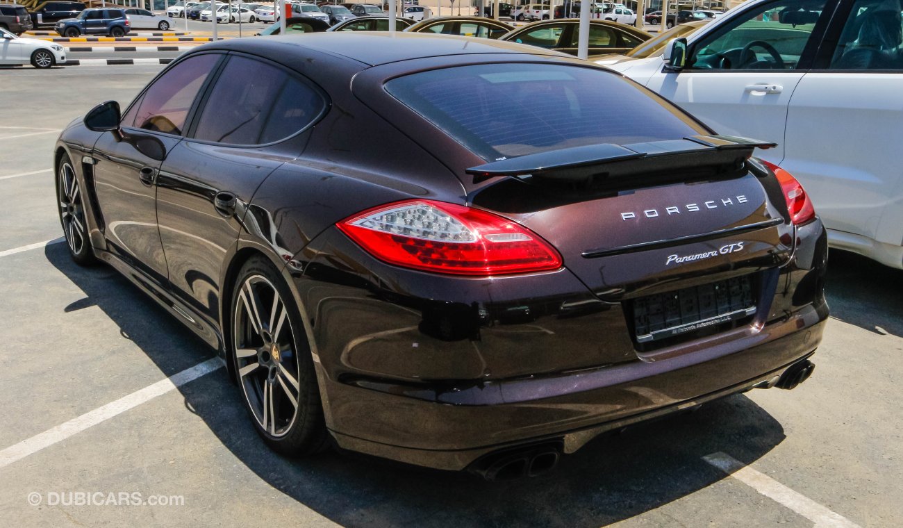 Porsche Panamera GTS