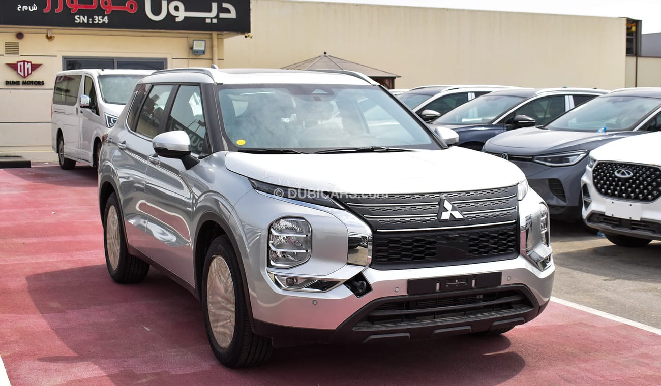 New Mitsubishi Outlander 2.5L FWD 2023 for sale in Dubai 641209